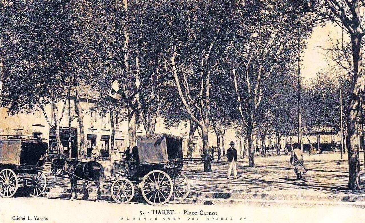 225- Tiaret - Place Carnot.jpg